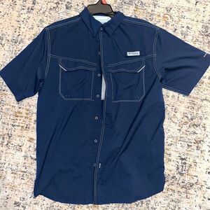 Columbia Men's Navy Short Sleeve Shirt